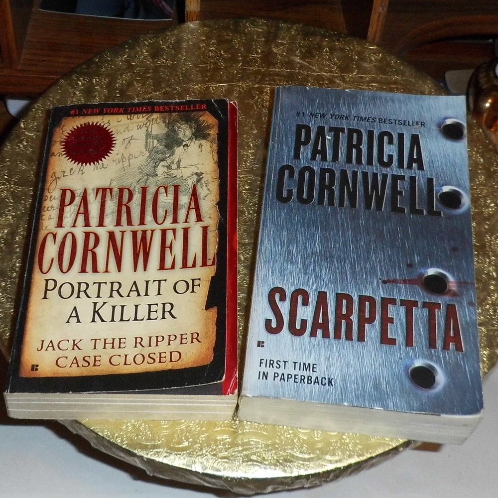 Books - (set/2) -  "Portrait of a Killer"  &  "Scarpetta"